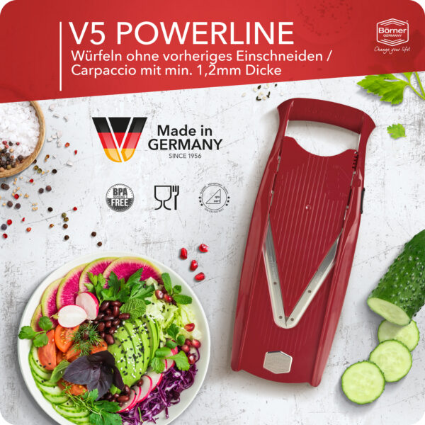 Gemüsesalat mit rotem V5 Starter Set geschnitten